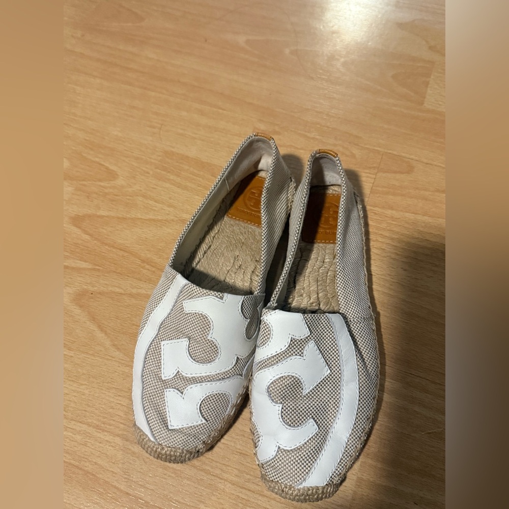 Tory Burch Women's White and Tan Espadrilles